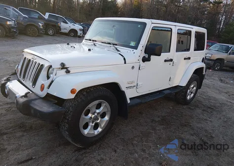 2013 Jeep Wrangler Unlimited Sahara z USA, uszkodzony, nr VIN 1C4BJWEG7DL706983